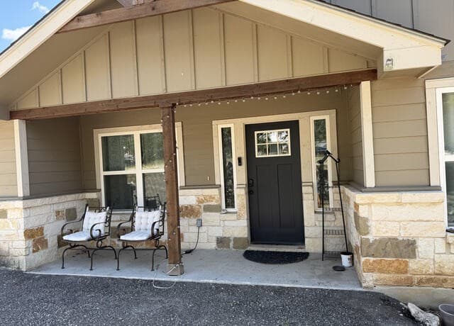 rental at 1518  Bob White Dr in Spring Branch, TX — photo 3