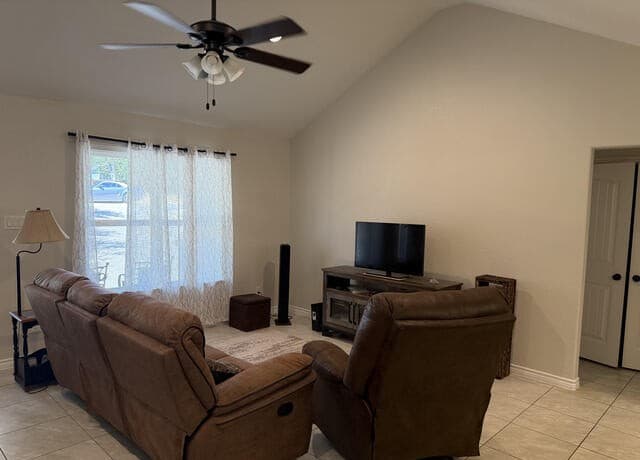 rental at 1518  Bob White Dr in Spring Branch, TX — photo 5