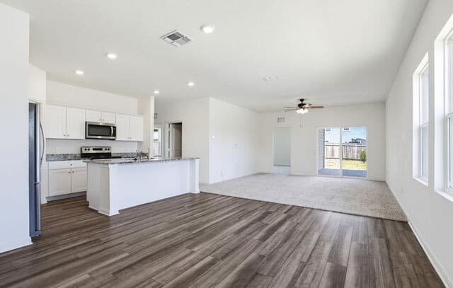 rental at 14303  Gila Crossing in San Antonio, TX — photo 4