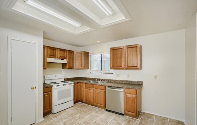 rental at 6206  Candleview in San Antonio, TX — photo 4
