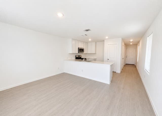 rental at 6506  Dali Bnd in San Antonio, TX — photo 3