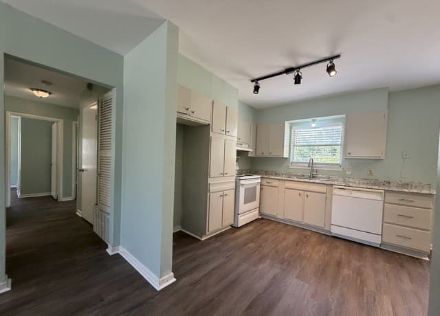 rental at 4702  Allegheny Dr in San Antonio, TX — photo 4