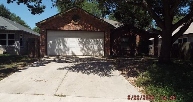 rental at 8311  Border Pass in San Antonio, TX — photo 2