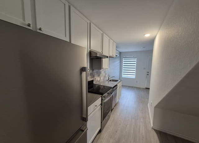 rental at 6930  Elm Cv in San Antonio, TX — photo 4