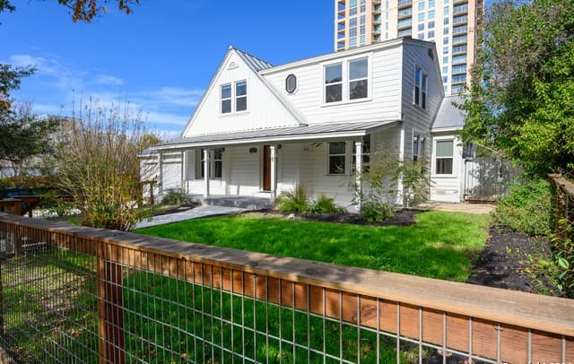 rental at 211  Allensworth St in San Antonio TX