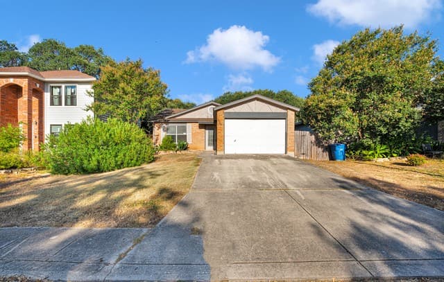 rental at 13343 Pecan Glade in San Antonio TX