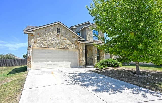 rental at 2231 Hawk Dr in New Braunfels TX