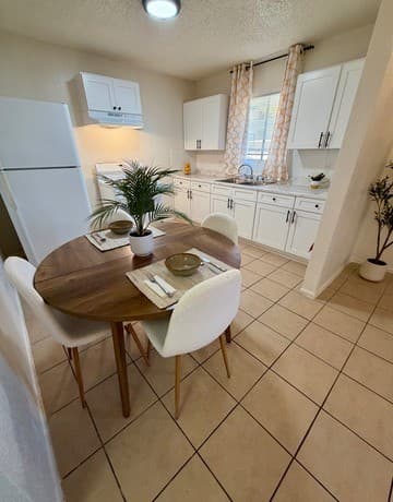 rental at 144 W Villaret Blvd Unit 108 in San Antonio, TX — photo 3