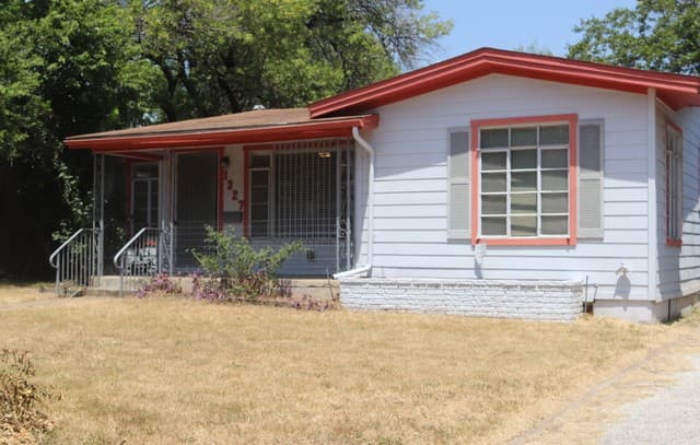 rental at 1327  Vanderbilt St in San Antonio TX