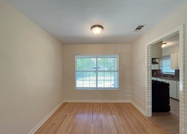 rental at 151  Sabyan Dr in San Antonio, TX — photo 3