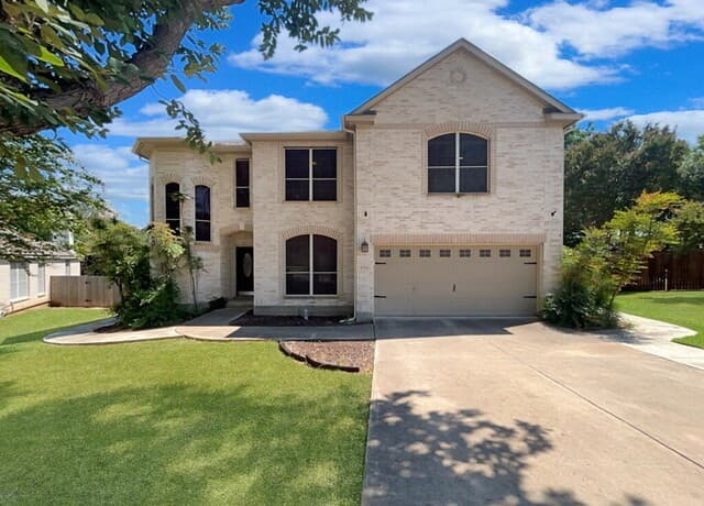 rental at 8708  Laurel Canyon in Universal City, TX — photo 2