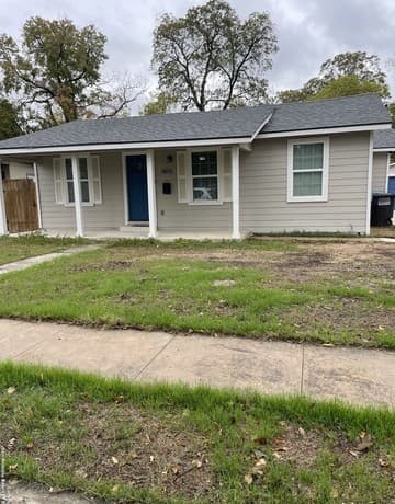 1-bedroom rental at 1815 Santa Barbara in San Antonio, TX — photo 1