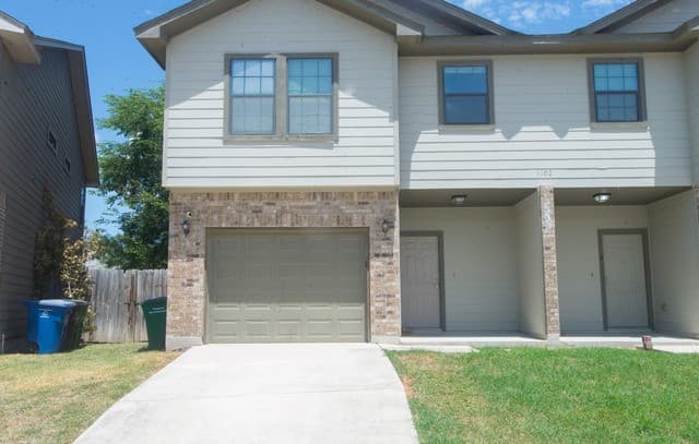 rental at 1302 Garden Dusk # 1 Unit 1 in San Antonio TX