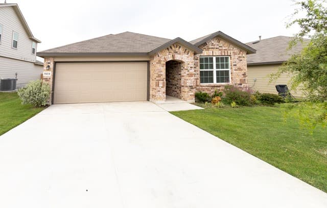 rental at 8414 Tortoise Trl in Converse TX