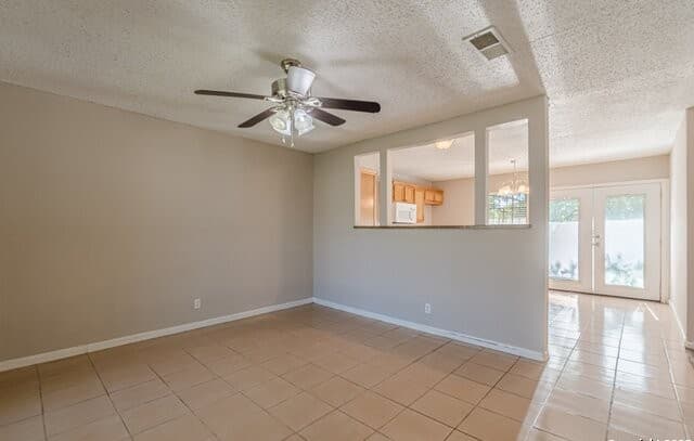 3-bedroom rental at 8414 Standing Rock St in San Antonio, TX — photo 3