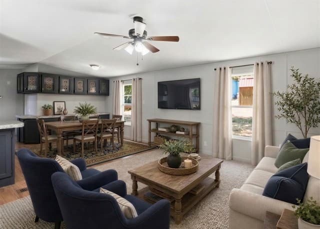 rental at 1250  Arcadia Dr in Canyon Lake, TX — photo 2
