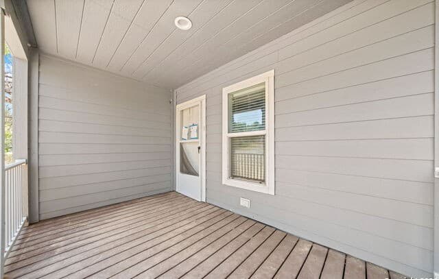 rental at 711 La Cresta Dr in Canyon Lake TX