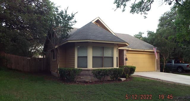 rental at 3422  SUNLIT GRove in San Antonio TX