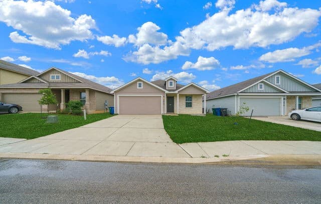 rental at 5914  Sunshine Smt in Converse TX