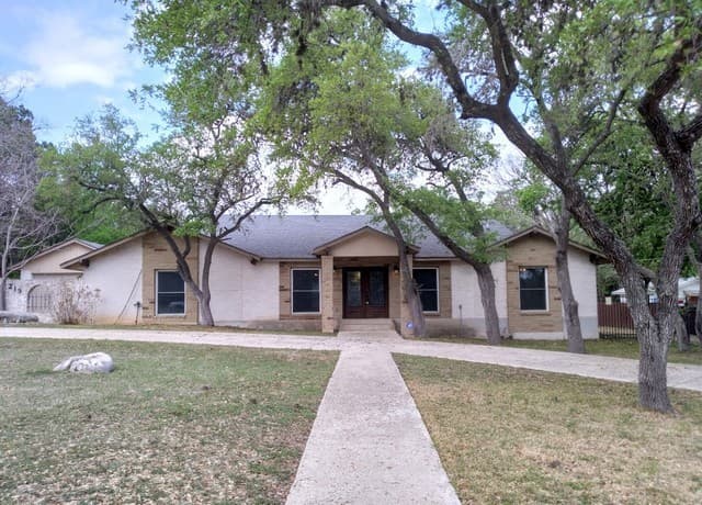 rental at 219 Rua De Matta St in San Antonio TX