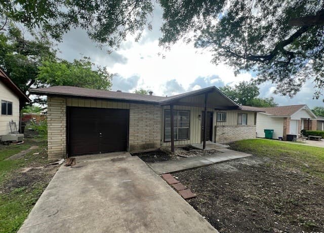 rental at 402  Michelle Dr in Converse TX