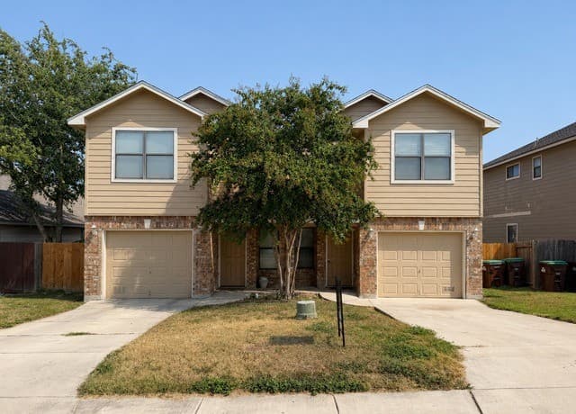 rental at 11427  Creek Eagle in San Antonio TX