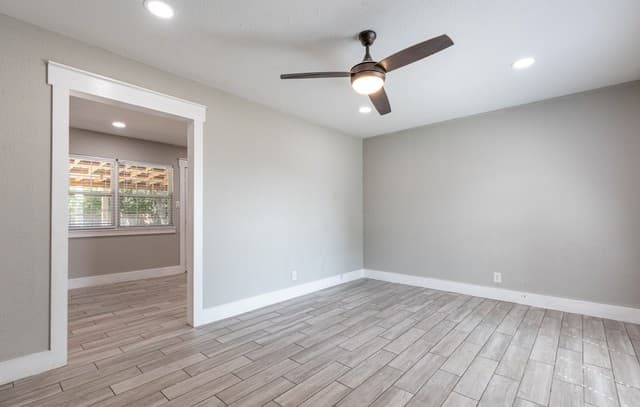 rental at 1423  Northglen in San Antonio, TX — photo 5