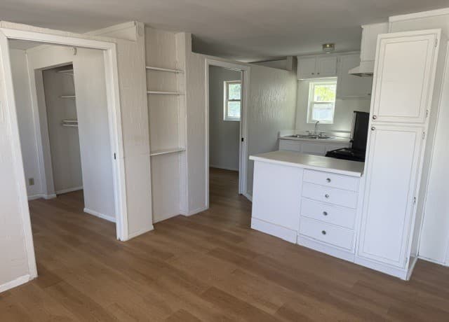 rental at 1506 W Thorain Blvd Unit BACK HOUSE in San Antonio, TX — photo 2