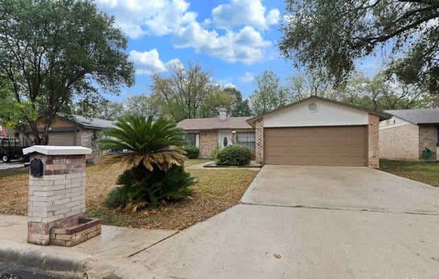 rental at 9438  Valley Dale St in San Antonio TX