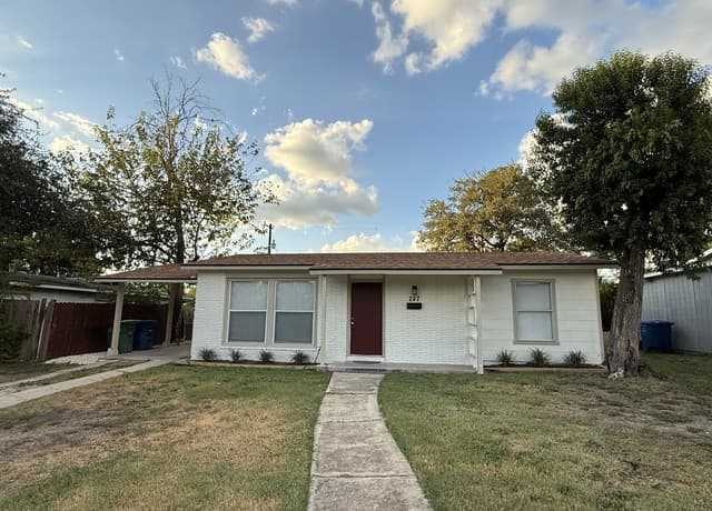 rental at 247  Greenhill Pass in San Antonio TX