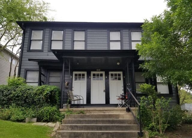 rental at 218  Claremont Ave Unit 2 in San Antonio, TX — photo 2