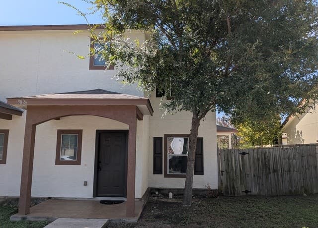 rental at 5826 Grandwood in San Antonio TX