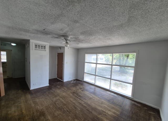 rental at 807  Weizmann St in San Antonio, TX — photo 4