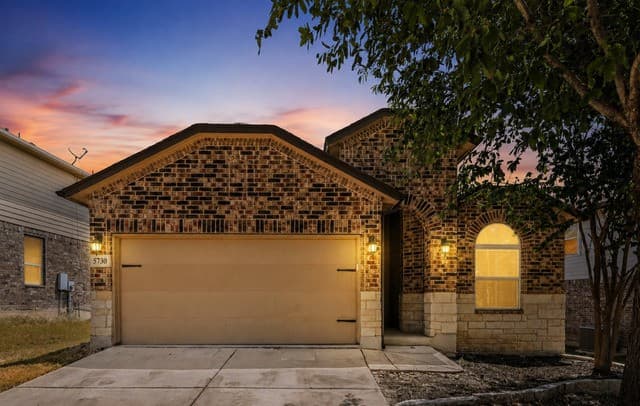 rental at 5730  McKinney in San Antonio TX