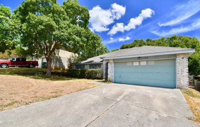 rental at 11304  Forest Gleam in Live Oak, TX — photo 2