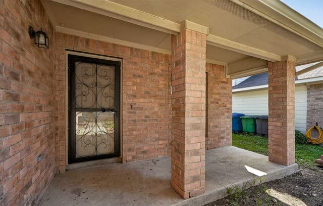 rental at 10419 Goldcrest Mill in San Antonio TX