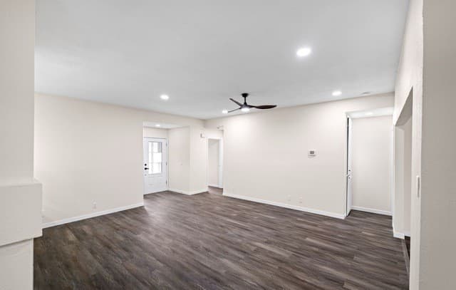 rental at 10035  Aztec Vlg in San Antonio, TX — photo 3