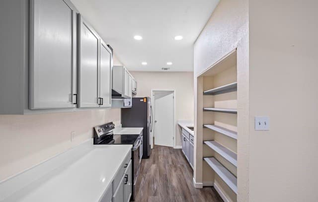 rental at 10035  Aztec Vlg in San Antonio, TX — photo 5