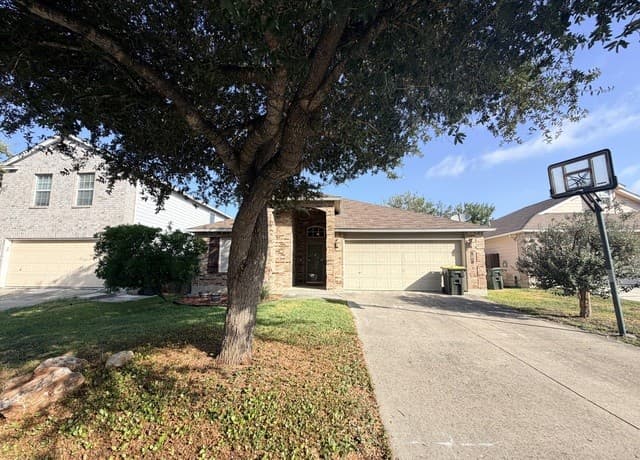 rental at 3409  Whisper Mnr in Schertz TX