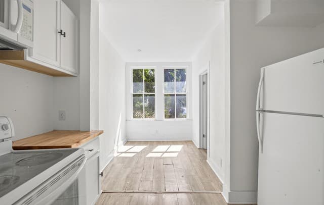 rental at 2106  Saunders Unit B in San Antonio, TX — photo 5