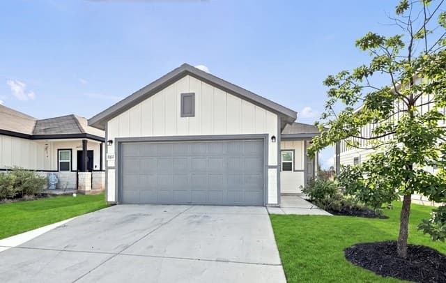 rental at 11248  Long Rider in San Antonio TX