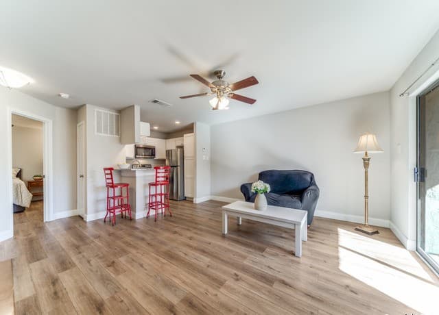 rental at 5322  Medical Dr Unit C-103 in San Antonio, TX — photo 5
