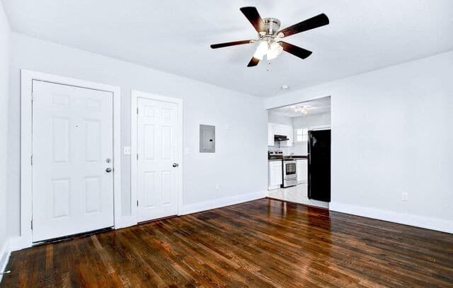 rental at 1020 W French Pl Unit 2 in San Antonio, TX — photo 3