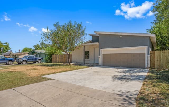 rental at 222  Rasa Dr in San Antonio TX