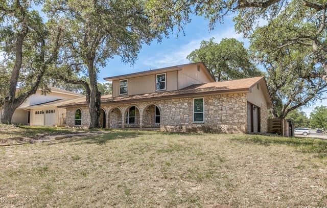 rental at 10215  Charter Ridge in San Antonio TX