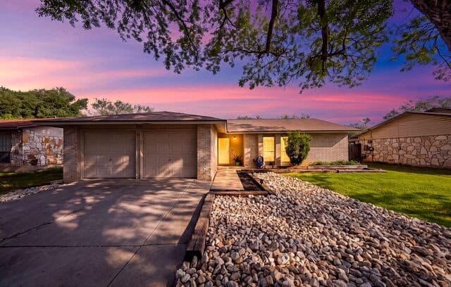rental at 10307 Old Farm Rd in San Antonio TX