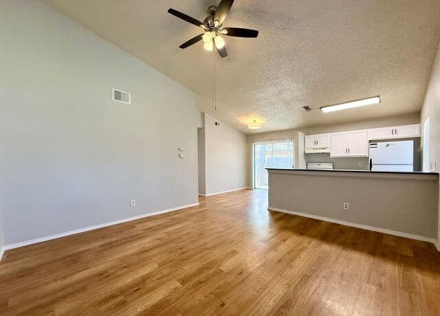 rental at 5230  Gawain Dr in San Antonio, TX — photo 4