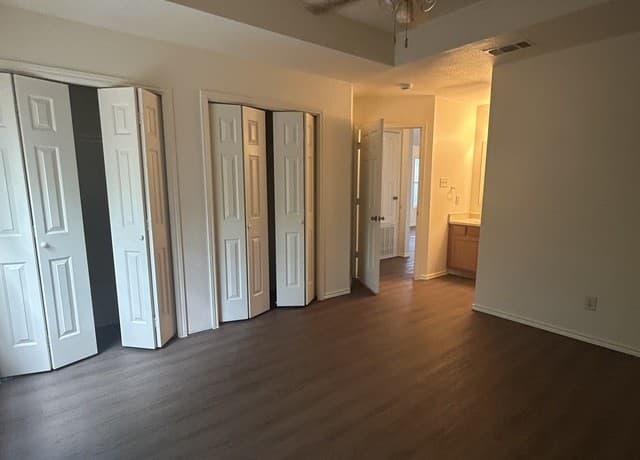 2-bedroom rental at 14549 Clovelly Wood in San Antonio, TX — photo 5