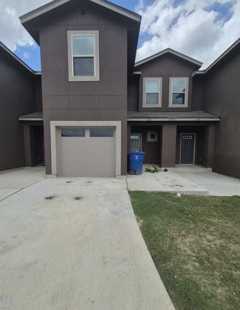 rental at 13903  Annas Way Unit 103 in San Antonio TX