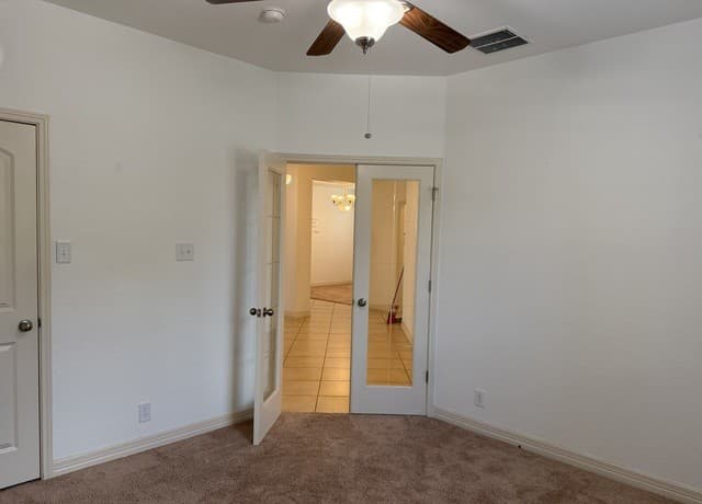 rental at 15418  Birdstone in San Antonio, TX — photo 5